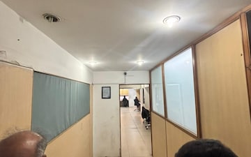 Showroom For Sale in Bodakdev