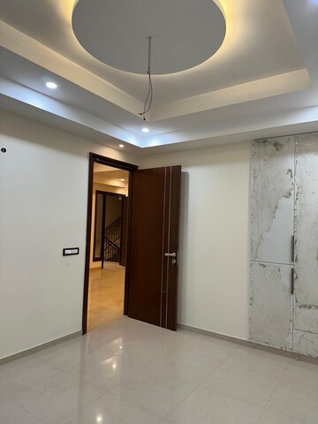 Master Bedroom in 3.5 BHK Apartment at Lotus Panache, Sector 110 – for Rent