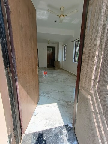 Furnished Amenities in 3 BHK Villa at Amrapali Leisure Valley, Tech Zone 4 Greater Noida – for Rent