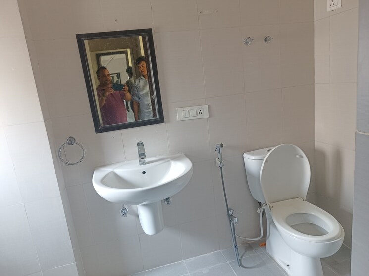 Bathroom, lotus-panache 3.5 Bedroom 2500 Sq.Ft. Apartment In Sector 110 Noida 8473567