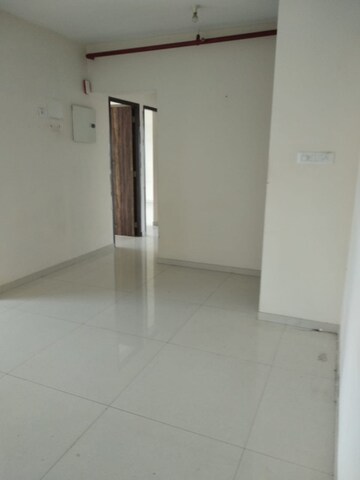 Master Bedroom in 2 BHK Apartment at Solitaire 2, Malad West – for Rent
