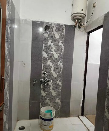 2 BHK Villa For Rent in Aliganj