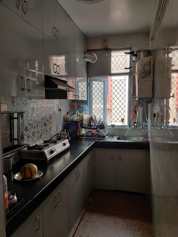 Kitchen in 1.5 BHK Builder Floor at Mayur Vihar Phase 1 Extension – for Rent