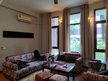 Master Bedroom in 6+ BHK Villa at Palam Vihar Residents Association, Palam Vihar – for Sale