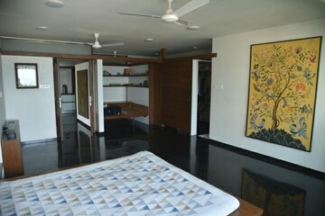 Bedroom in 6 BHK Apartment at Everest Height, Chandivali – for Sale