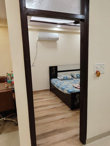 Master Bedroom in 1 BHK Builder Floor at New Ashok Nagar – for Rent