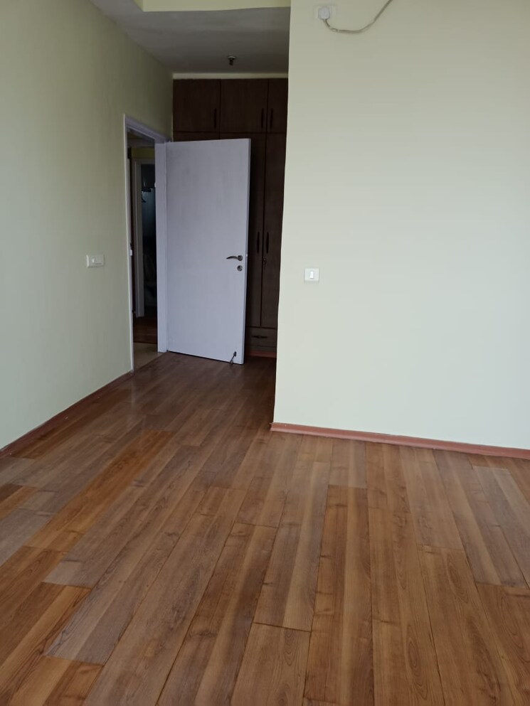 Master Bedroom, emaar-the-palm-drive-palm-studios 4 Bedroom 3800 Sq.Ft. Apartment In Sector 66 Gurgaon 8473693