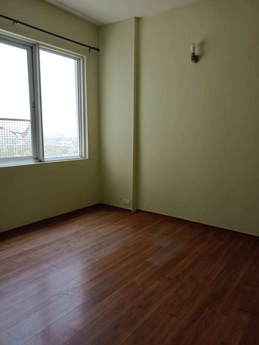 4 BHK + Servant Room,Study Room Apartment For Sale in Emaar The Palm Drive-Palm Studios