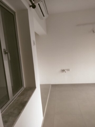 Master Bedroom in 2 BHK Apartment at Kalpataru Hills, Manpada – for Rent