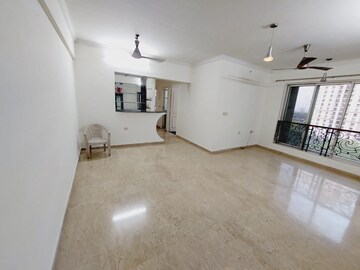 Master Bedroom in 2 BHK Apartment at Hiranandani Meadows, Manpada – for Rent