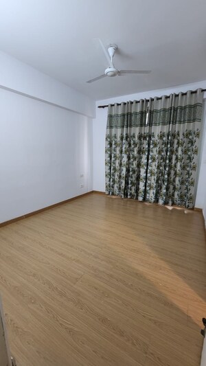 3 BHK Apartment For Sale in Emaar The Palm Drive-Palm Studios, Sector 66