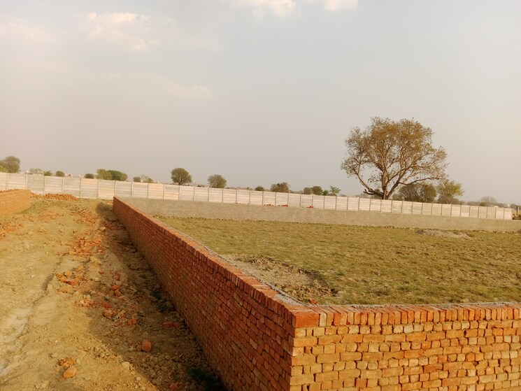 Garden, dhanauli  100 Sq.Yd. Plot In Dhanauli Agra 8473722