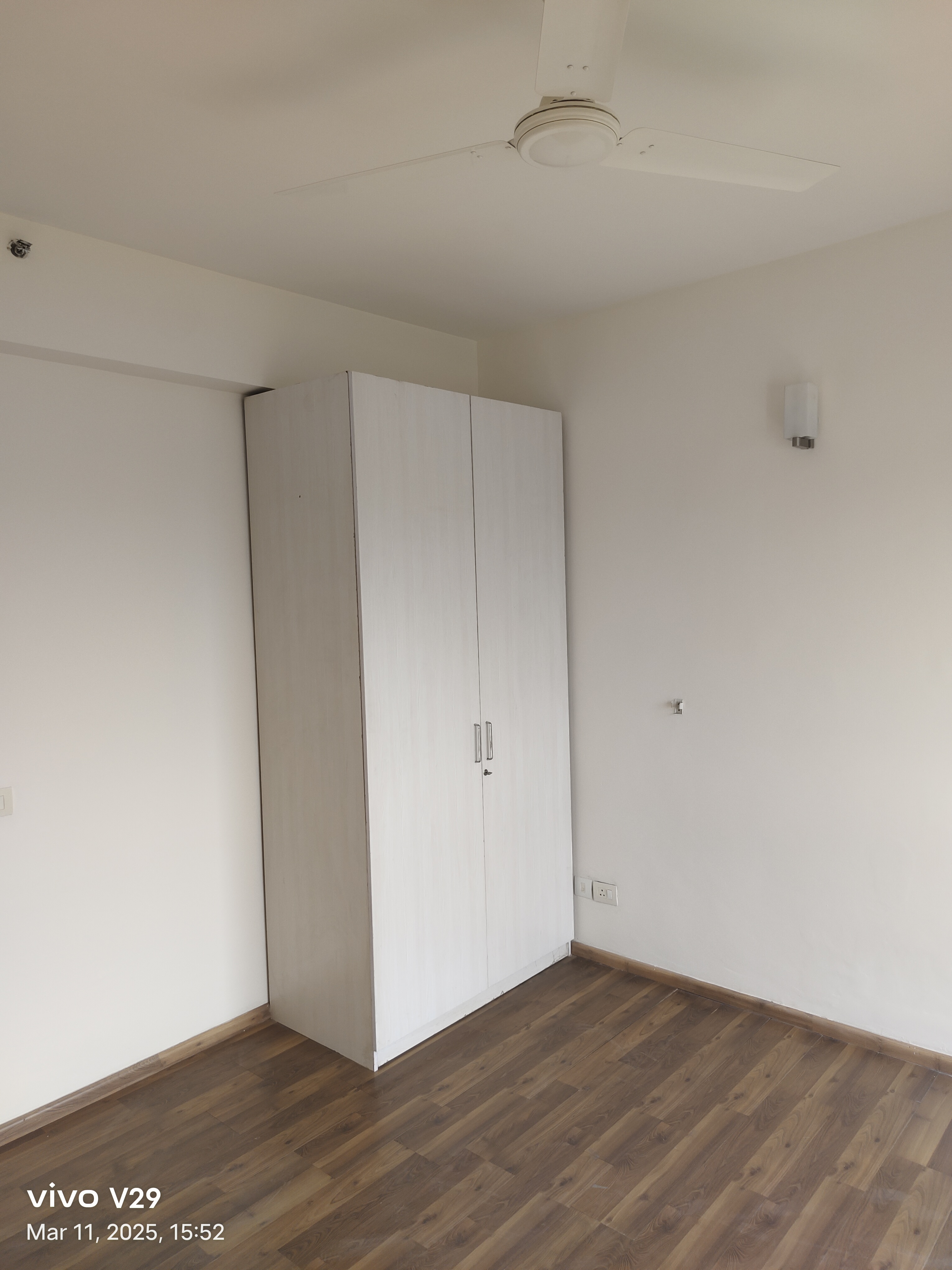 3 BHK Apartment For Sale in Tata Raheja Raisina Residency