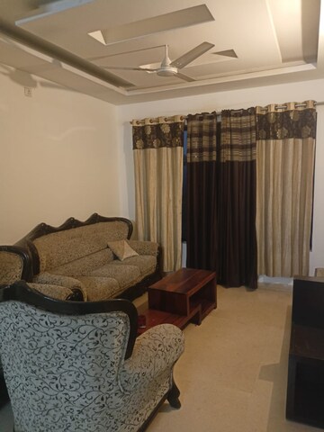 Living Room in 3 BHK Builder Floor at Sector 40 – for Rent