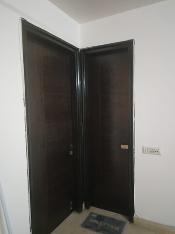 Floor Plan in 3 BHK Builder Floor at Sector 40 – for Rent