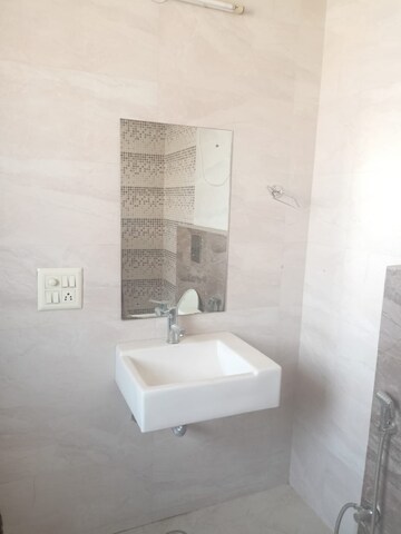 Bathroom in 3 BHK Builder Floor at Sector 40 – for Rent
