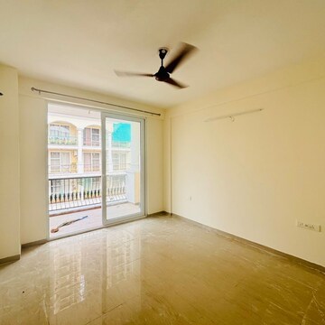 Room in 3 BHK Builder Floor at Omaxe New Chandigarh, Mullanpur – for Rent