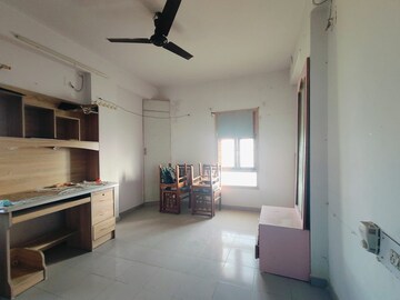 Room in 3 BHK Apartment at Shagun Castle, Satellite – for Rent