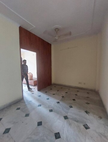  2.5 BHK Apartment at Mayur Vihar Phase 1 – for Rent
