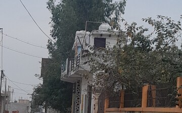 Plot For Sale in Saffron Kasna Plaza, Kasna
