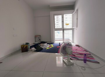 Room in 2 BHK Apartment at Yashwin Orizzonte, Kharadi – for Rent