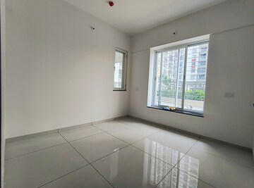 Room in 2 BHK Apartment at Yashwin Orizzonte, Kharadi – for Rent