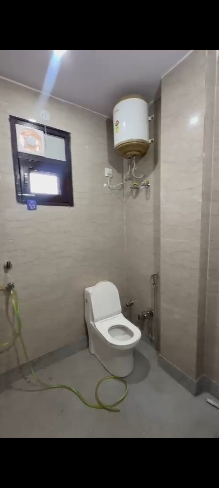Bathroom, sector 23 dwarka 2 Bedroom 780 Sq.Ft. Builder Floor In Sector 23 Dwarka Delhi 8473943