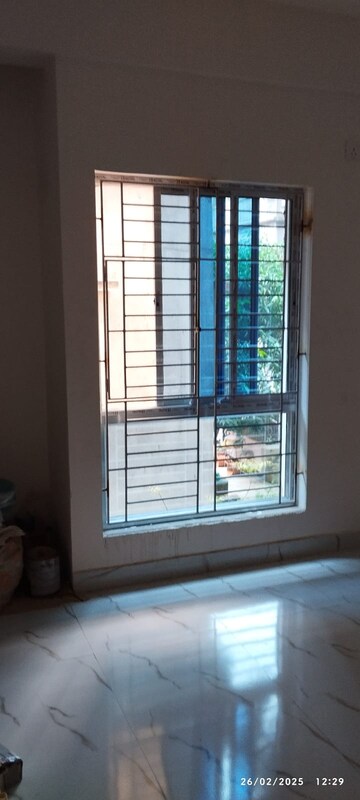 Room in 2 BHK Apartment at Joka – for Sale