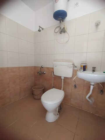 Bathroom in 1 BHK Builder Floor at Indiranagar – for Rent