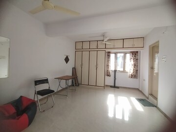 Master Bedroom in 1 BHK Builder Floor at Indiranagar – for Rent