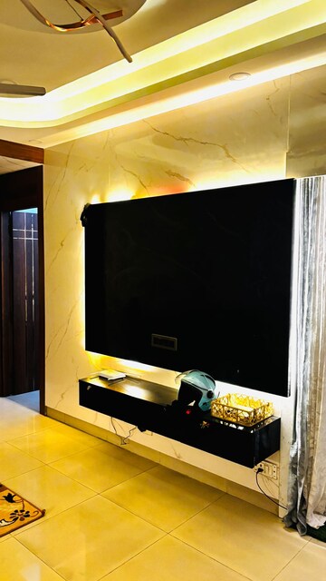 Bedroom in 3 BHK Builder Floor at Sector 37 – for Rent
