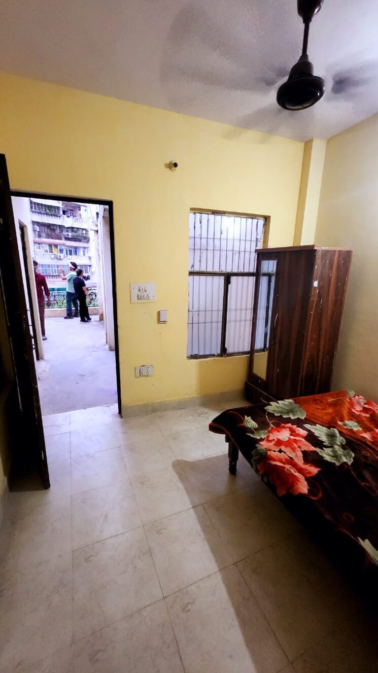 Bedroom, new ashok nagar 1 RK 300 Sq.Ft. Builder Floor In New Ashok Nagar Delhi 8474105