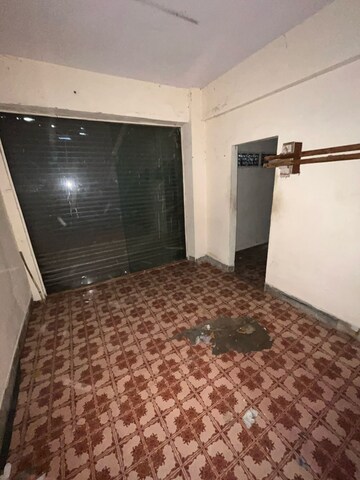  Shop For Rent in Prabhadevi