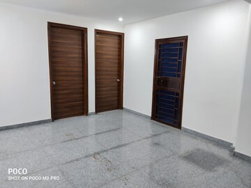 Room in 2 BHK Builder Floor at Sector 51 – for Rent