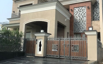 6+ BHK Independent House For Sale in Kharar Road