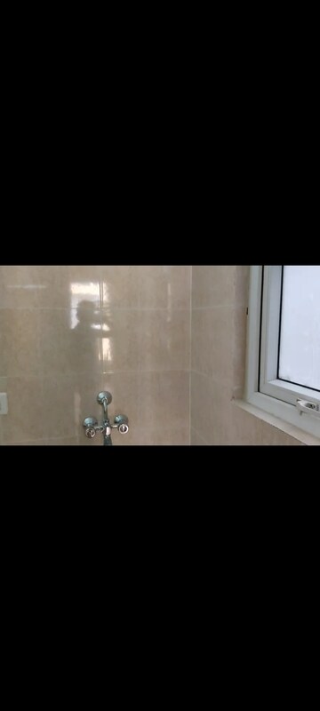 Master Bedroom in 4 BHK Apartment at BPTP Parkland Pride, Sector 77 – for Rent
