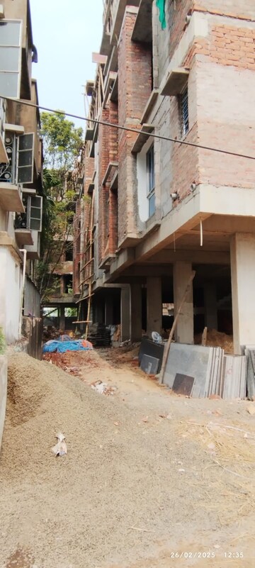 Living Room in 1.5 BHK Apartment at Joka – for Sale
