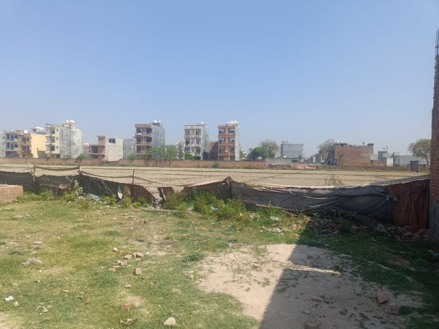 Plot For Sale in Sec 70