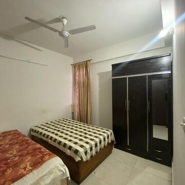 Bedroom in 2 BHK Apartment at Signature Global Signum 71, Sector 73 – for Rent