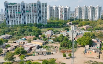 Plot For Sale in Sector 49