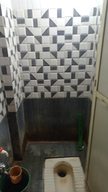 Bathroom in 1 BHK Apartment at Dombivli West – for Rent