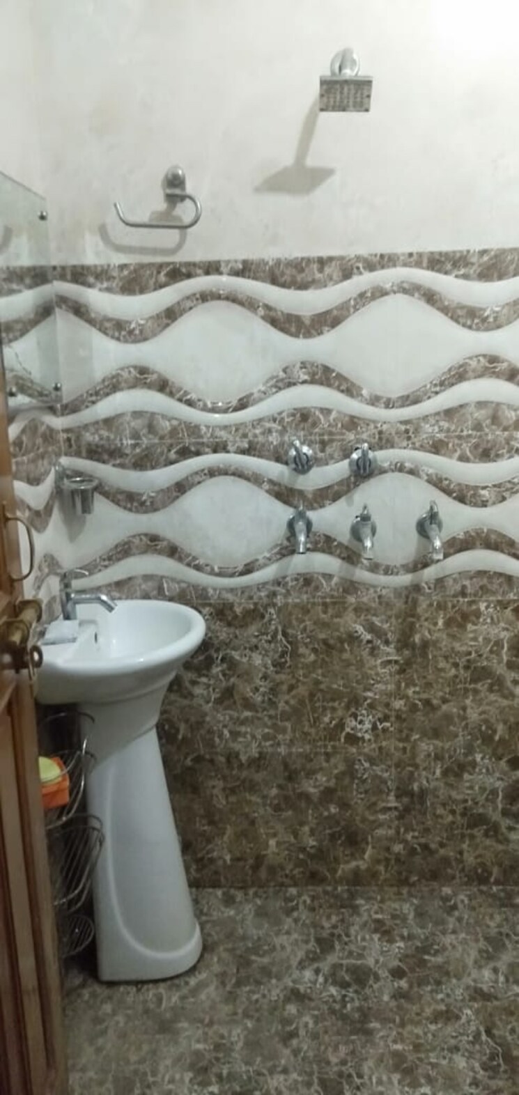 Bathroom, jankipuram extension 5 Bedroom 2500 Sq.Ft. Independent House In Jankipuram Extension Lucknow 8474261