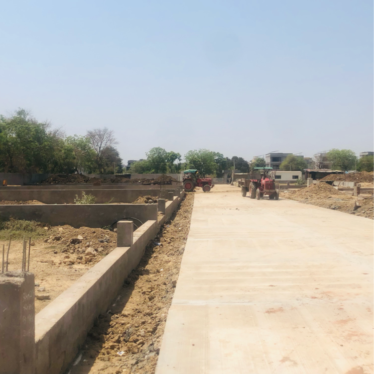 Garden, science city  640 Sq.Yd. Plot In Science City Ahmedabad 8474297