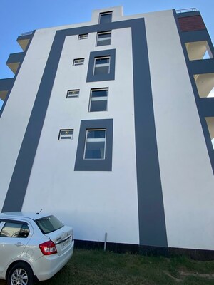 Master Bedroom in 3 BHK Builder Floor at Sector 84 – for Sale