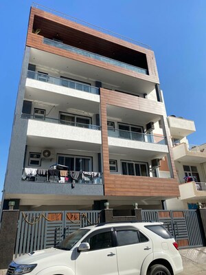 Living Room in 3 BHK Builder Floor at Sector 84 – for Sale