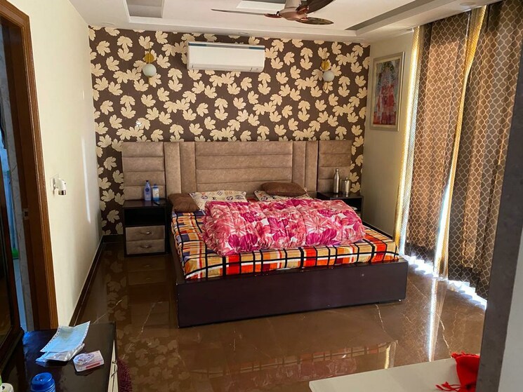 Bedroom, sector 84 3 Bedroom 240 Sq.Yd. Builder Floor In Sector 84 Gurgaon 8474296