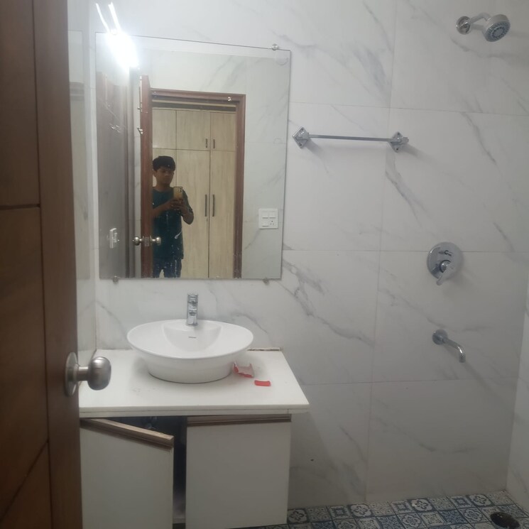 Bathroom, saket 2 Bedroom 100 Sq.Ft. Builder Floor In Saket Delhi 8474323