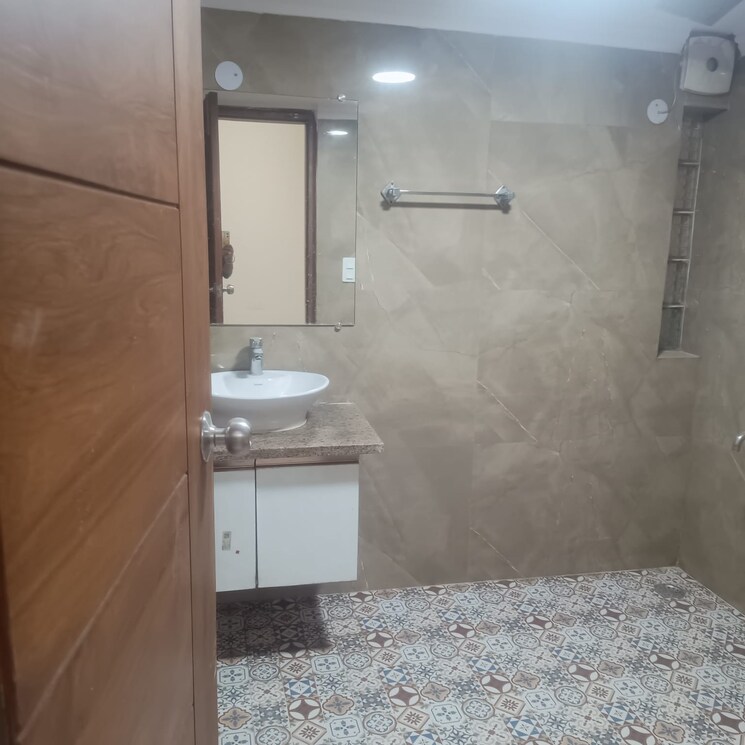 Bathroom, saket 2 Bedroom 100 Sq.Ft. Builder Floor In Saket Delhi 8474323