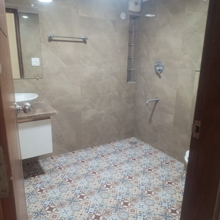 Bathroom, saket 2 Bedroom 100 Sq.Ft. Builder Floor In Saket Delhi 8474323