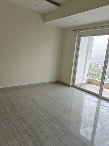 Room in 4 BHK Apartment at 3C Lotus 300, Sector 107 – for Rent